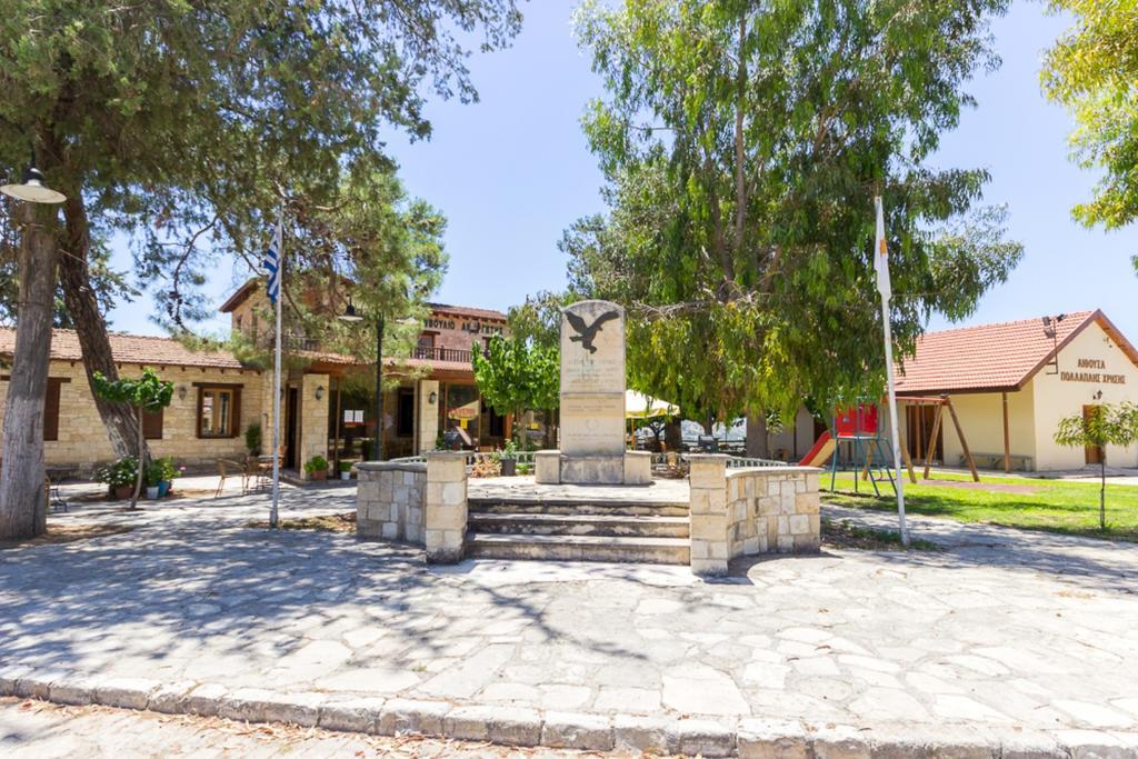 Rustic Village Retreat Amargeti Bagian luar foto